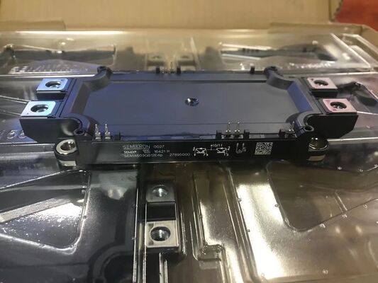 وحدة IGBT SEMIX603GB12E4P 1200V 600A منخفضة Vce(sat) متانة عالية ضد قصر الدائرة خسارة تبديل منخفضة عزل عالي درجة صناعية لأنظمة UPS عالية القدرة والمحركات الصناعية