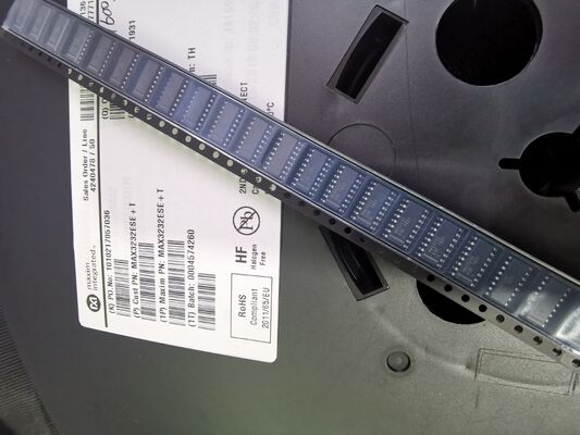 MAX3232ESE+T 3.0V إلى 5.5V RS-232 Transceiver 2 Drivers/2 Receivers ±15kV ESD Protection طاقة منخفضة 250kbps معدل بيانات للأنظمة التي تعمل بالبطاريات والأنظمة الصناعية