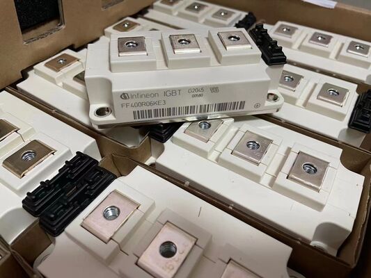 FF400R06KE3 600V 400A وحدة IGBT VCE منخفضة ((sat) صلابة دائرة قصيرة عالية خسارة التبديل المنخفضة عزلة عالية لمحركات المحرك الصناعية و UPS عالية الطاقة